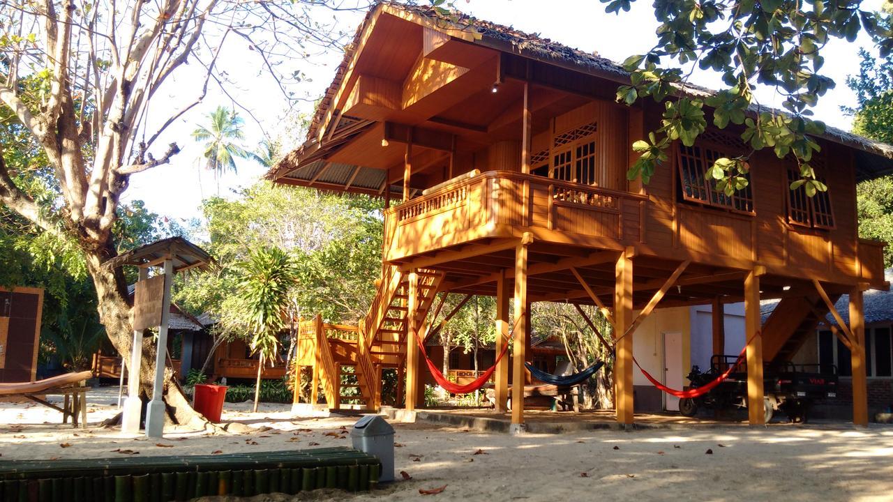 Jonaths Cottage Бунакен Екстериор снимка