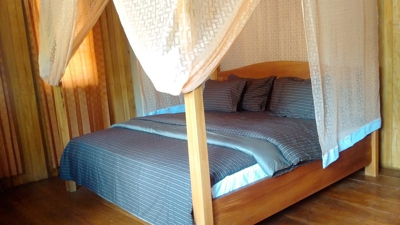 Jonaths Cottage Бунакен Екстериор снимка