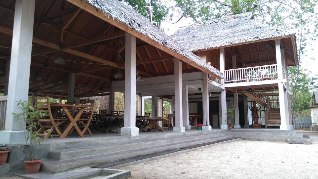 Jonaths Cottage Бунакен Екстериор снимка