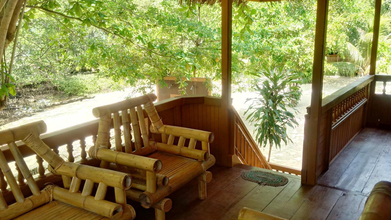 Jonaths Cottage Бунакен Екстериор снимка