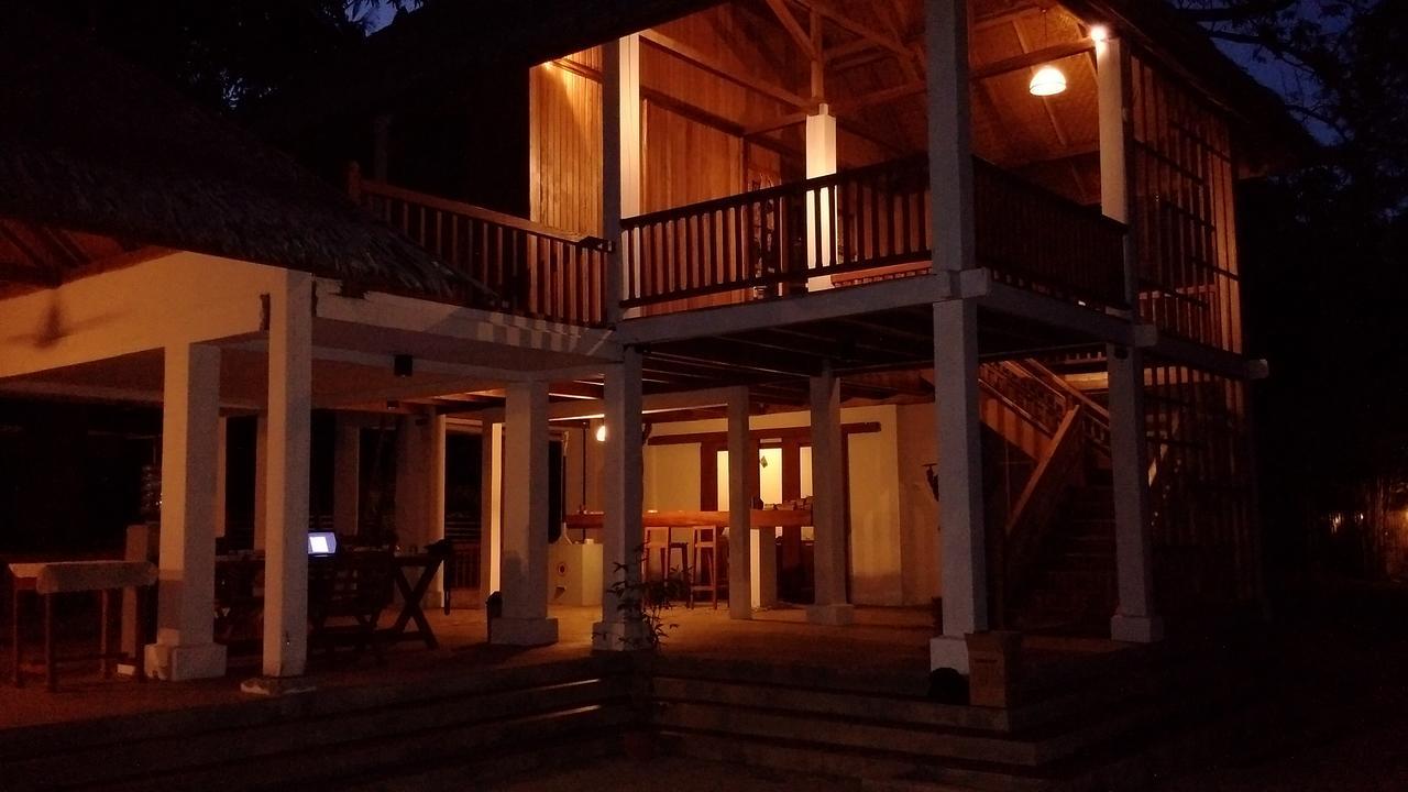 Jonaths Cottage Бунакен Екстериор снимка