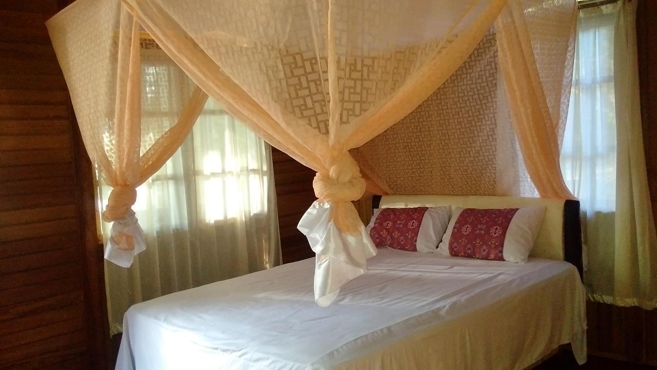 Jonaths Cottage Бунакен Екстериор снимка