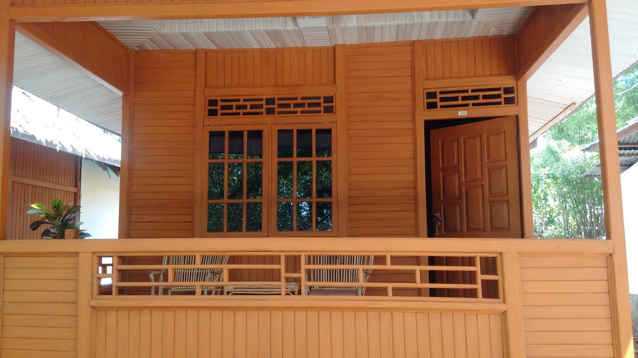 Jonaths Cottage Бунакен Екстериор снимка