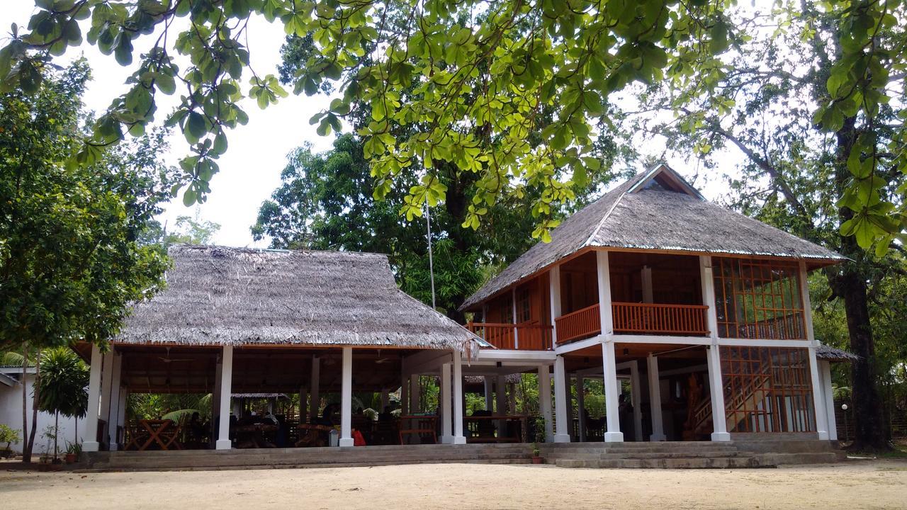 Jonaths Cottage Бунакен Екстериор снимка