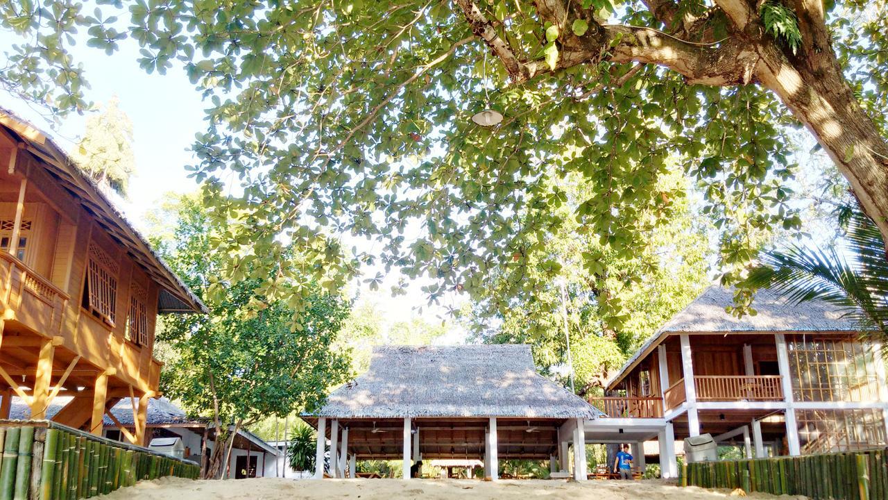 Jonaths Cottage Бунакен Екстериор снимка